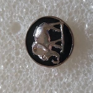 Ginger Snap Magnolia Vine Jewelry Button 18MM Elephant